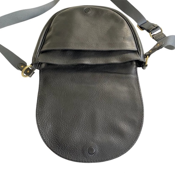 ISO - Roots large Mezza Luna Cross Body bag to purchase - Picture 6 of 7